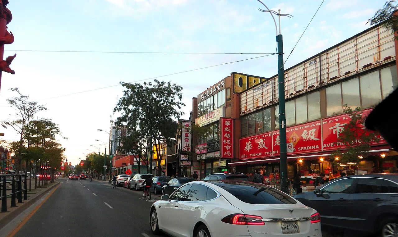 Hua Sheng Supermarket storefront on Spadina Avenue in Toronto Chinatown