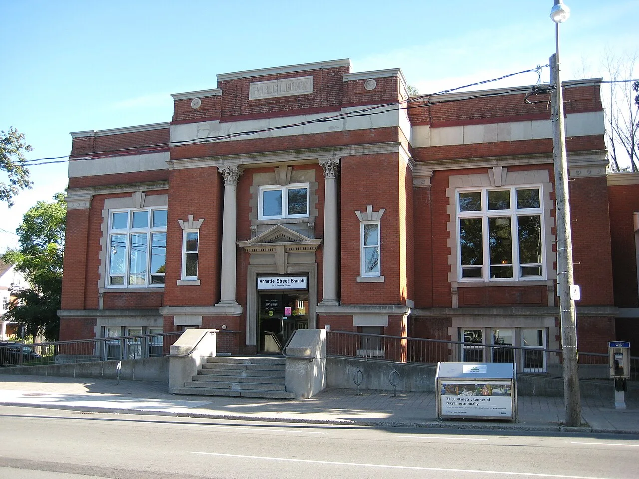 Annette Street branch of Toronto Public Library
