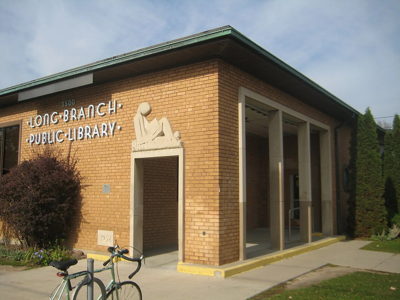 Long Branch Public Library facade at 3500 Lake Shore Boulevard West