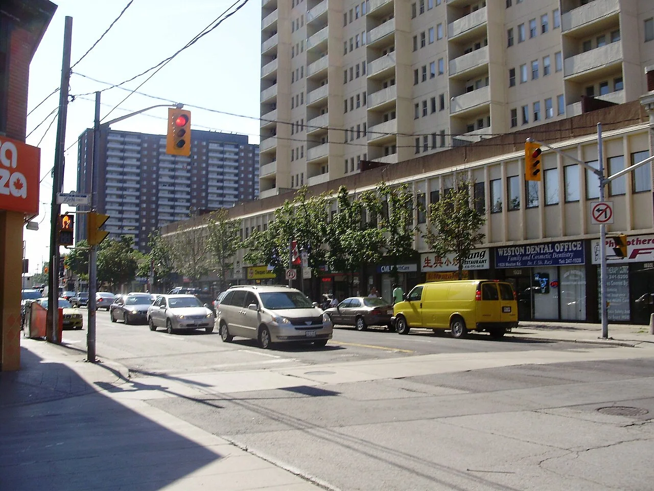Weston Road shops and traffic near John Street in 2008